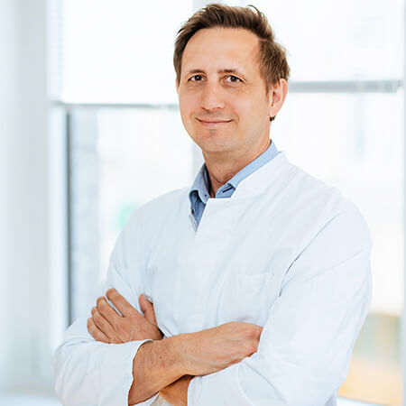 Dr. med. Marius Vogt, Facharzt für Plastische und Ästhetische Chirurgie, Faltenunterspritzung München